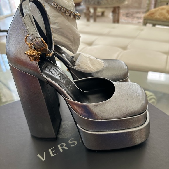 Versace platform hells - Picture 4 of 6